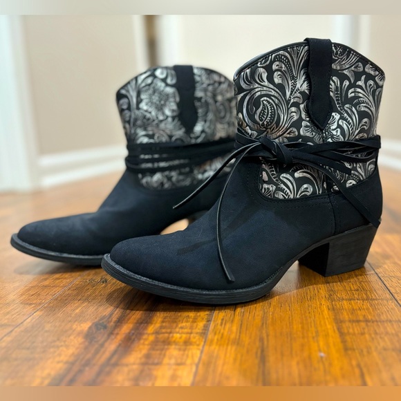 dingo Shoes - NWOT Dingo Women’s Valerie Western Cowgirl Boots, Size 7